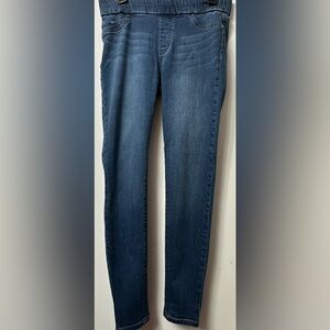 Liverpool pull on skinny jeggings
Size 8